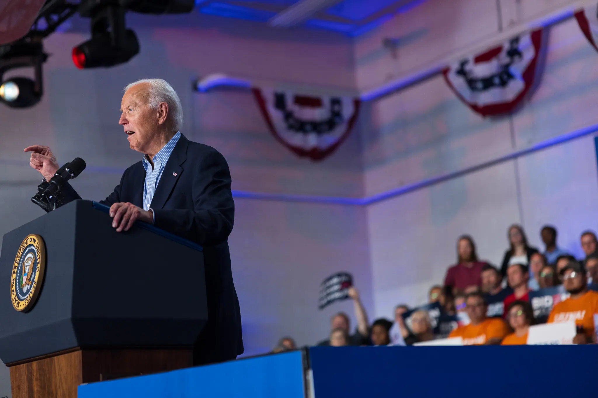 "Я переможу Трампа", - заявив Байден, пообіцявши залишитися в гонці